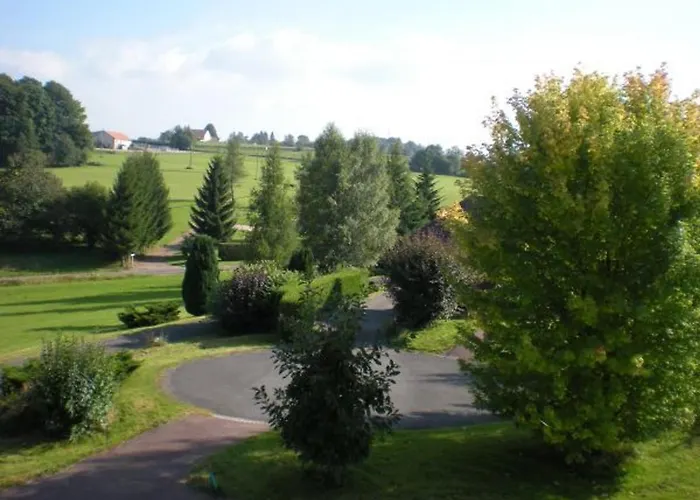 Confort En Montagne, Pres Des Thermes Et Circuits De Rando, Ideal Pour Famille - Fr-1-589-135